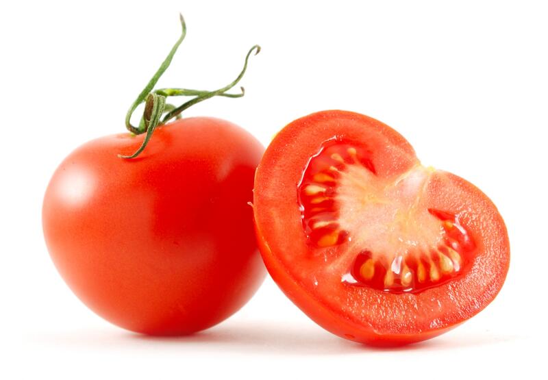 Two tomatoes. Две помидорки. Видеть во сне красные помидоры. Фото двух помидоров. Если есть во сне красный помидор.